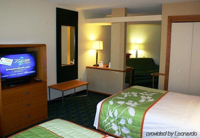 Fairfield Inn&Suites Cleveland Avon Zimmer foto